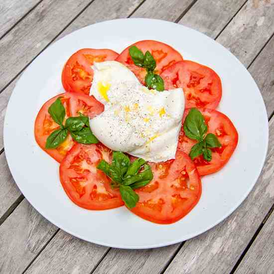 Burrata - Bull Tomato Salad