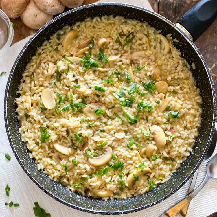 One-Pan Creamy Mushroom Rice