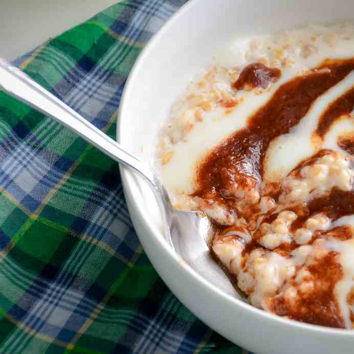 Cinnamon Roll Steel Cut Oats