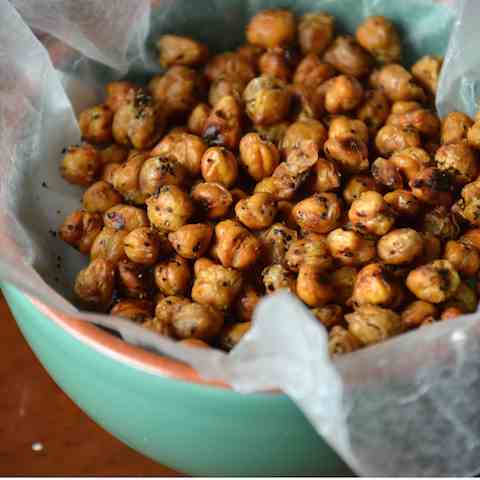 Salt and Pepper Crunchy Chickpeas