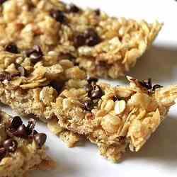 Chewy Chocolate Chip Granola Bars