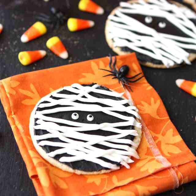 Halloween Mummy Cookies