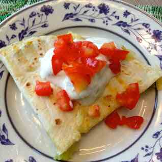 Easy Cheesy Quesadilla with Peppers
