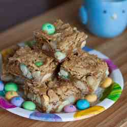 White Chocolate Macadamia Nut Blondies