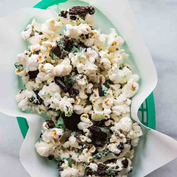 Mint Cookies and Cream Popcorn