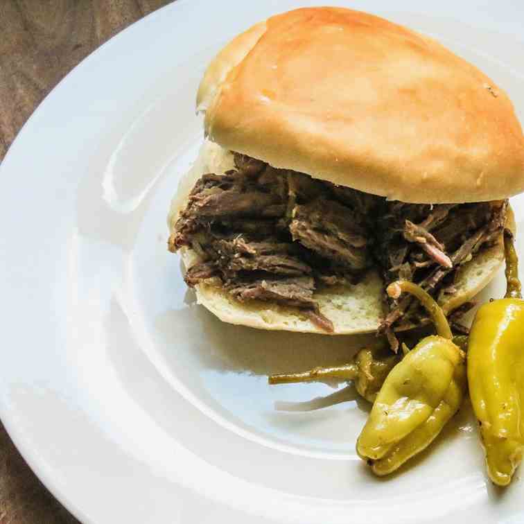 Slow Cooker Beef Sandwiches with Horseradi