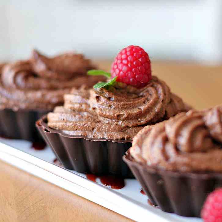 Chocolate Mousse in Chocolate Cups