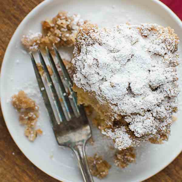 Cinnamon Pecan Crumble Coffeecake