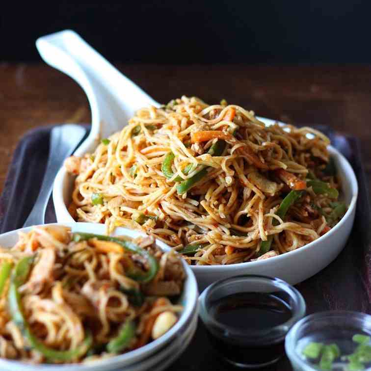 Schezwan Chicken Noodles