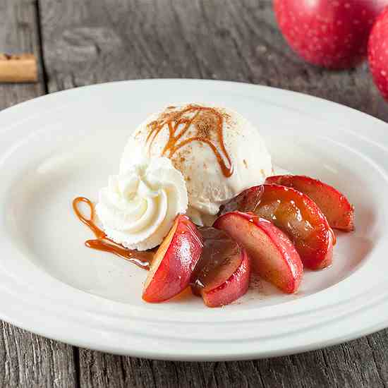 Warm apples and cinnamon ice cream