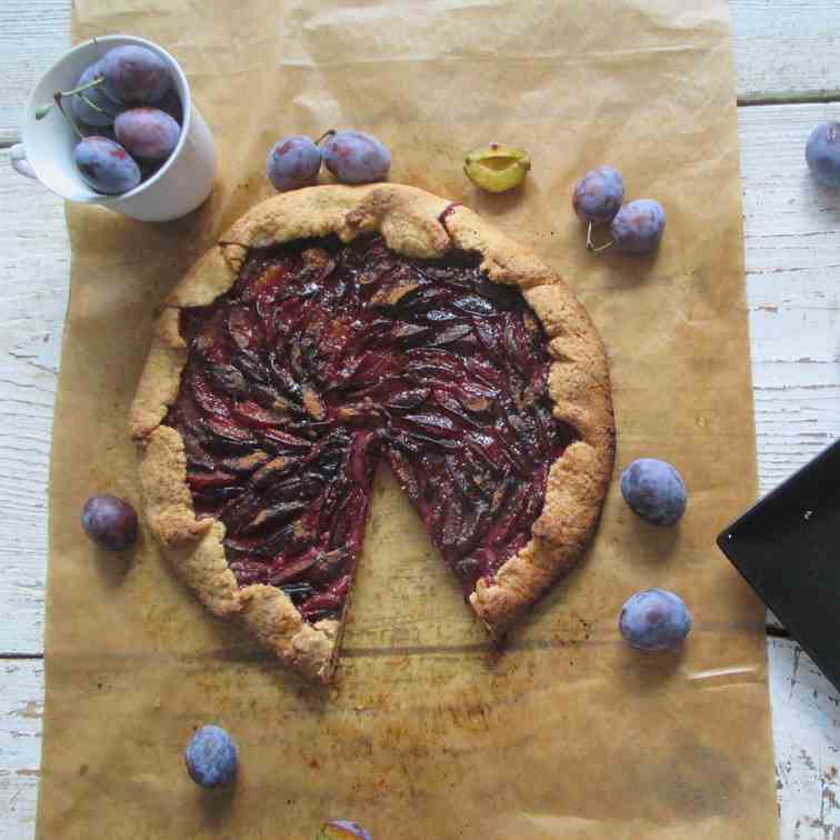 Plum galette