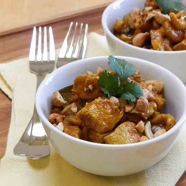 Chicken with Cashews (Balti Murgh)