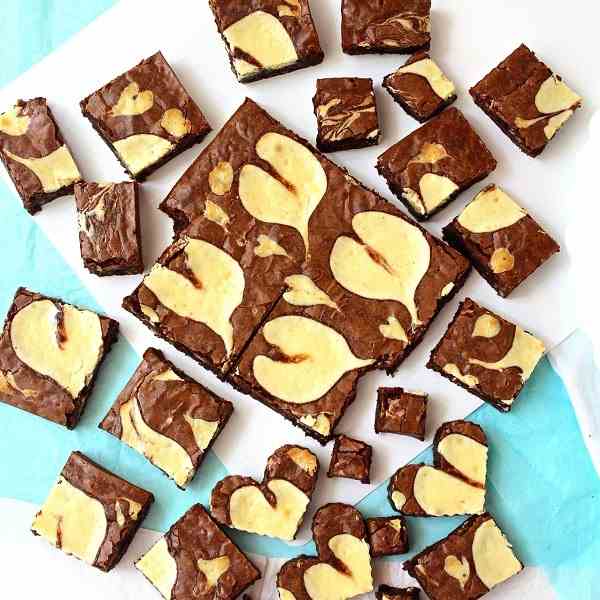 Brownies with Cream Cheese Heart Swirls