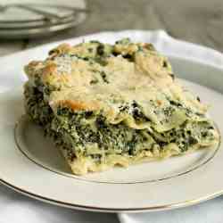 Light Spinach Lasagna w/Cauliflower Sauce