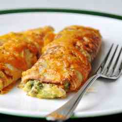 Broccoli and cheddar crepes