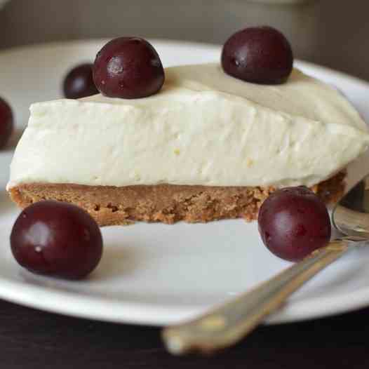 Honey Cheesecake with Sour Cherries