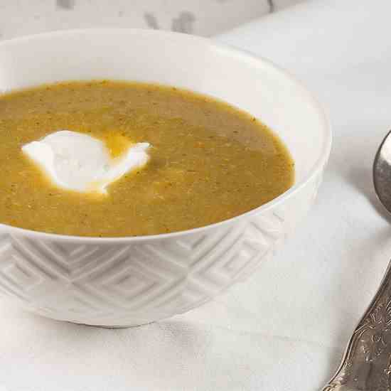 Slow-cooker broccoli soup