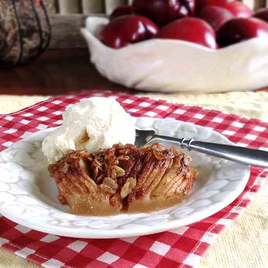 Hasselback Apples