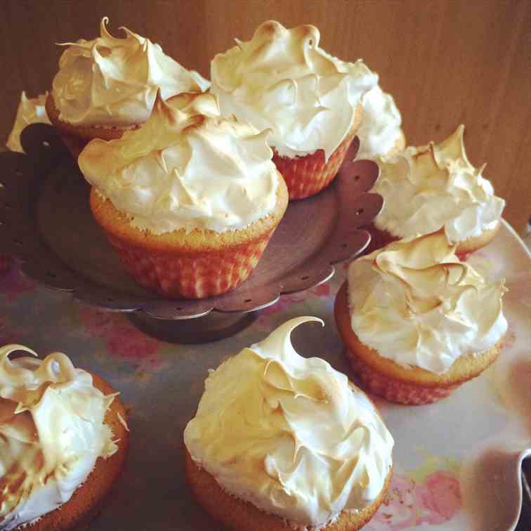 Lemon Meringue Cupcakes