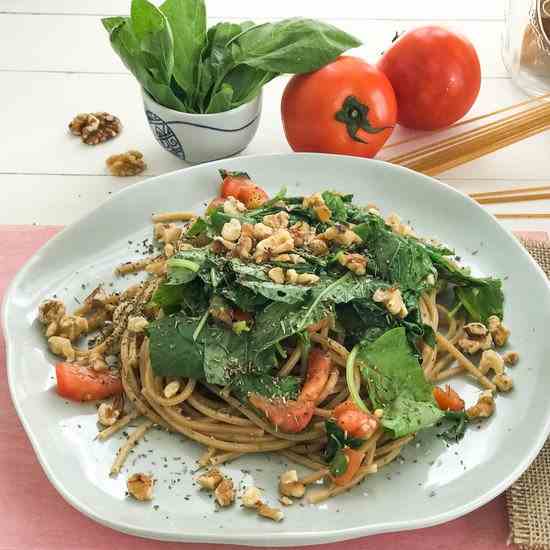 Noodles with Tomato, Spinach and Walnuts