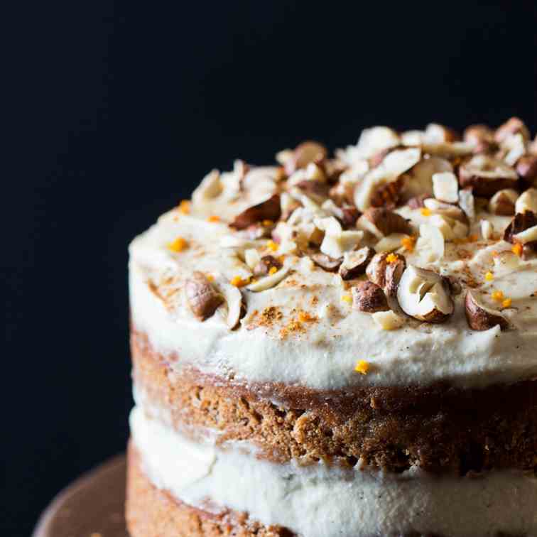 Vegan carrot cake with cashew frosting
