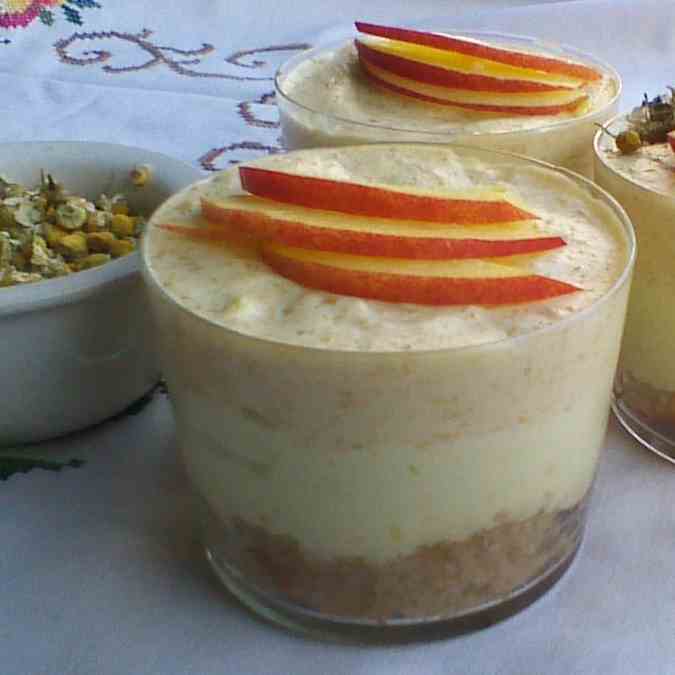 Mousse chamomille and peach cake