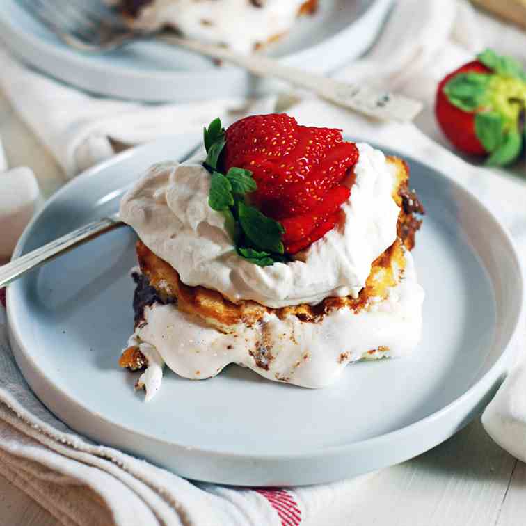 Quick Strawberry Shortcake S'Mores