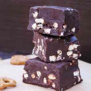 Dark Chocolate Pretzel Fudge