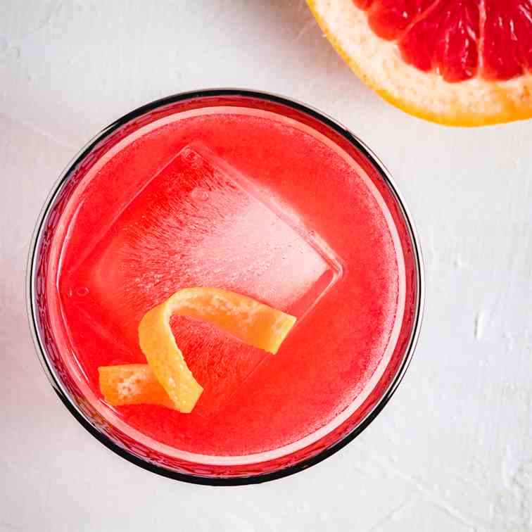 Grapefruit Negroni