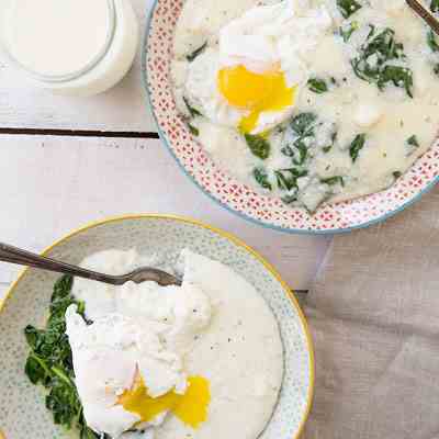 Cheesy Grits & Eggs