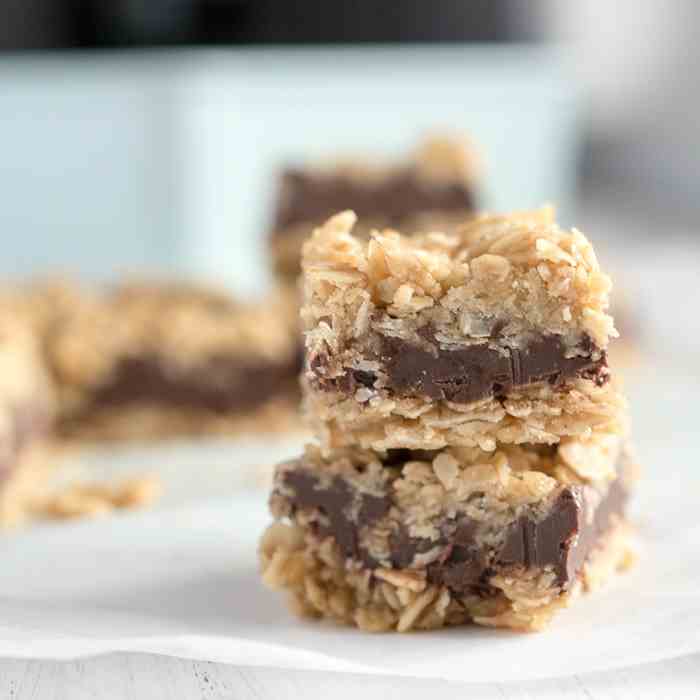 No Bake Chocolate Oat Bars