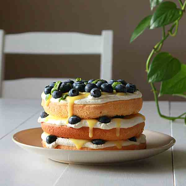 Blueberry lemon curd cream cake