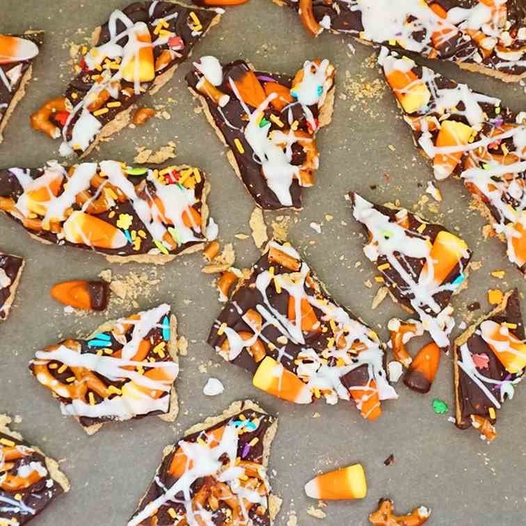 Halloween trash bark