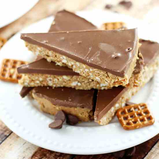 Chocolate Peanut Butter Pretzel Bars