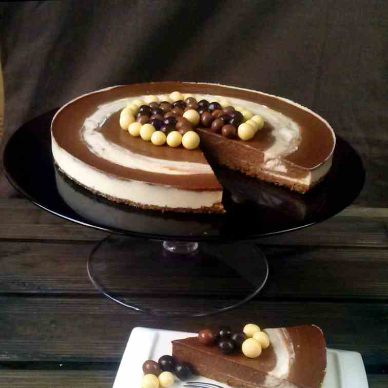 Cheesecake and chocolate