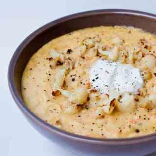 Roasted Garlic and Cauliflower Soup