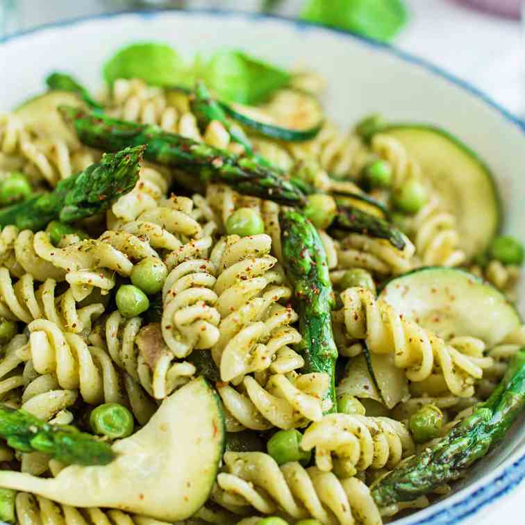 Garden green pesto fusilli pasta