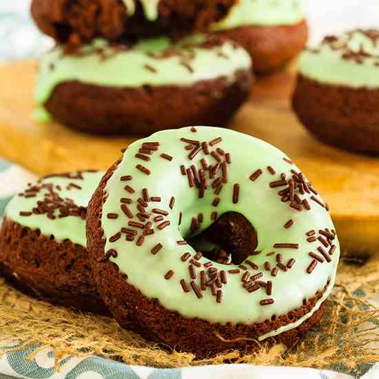 Baked Chocolate Mint Doughnuts