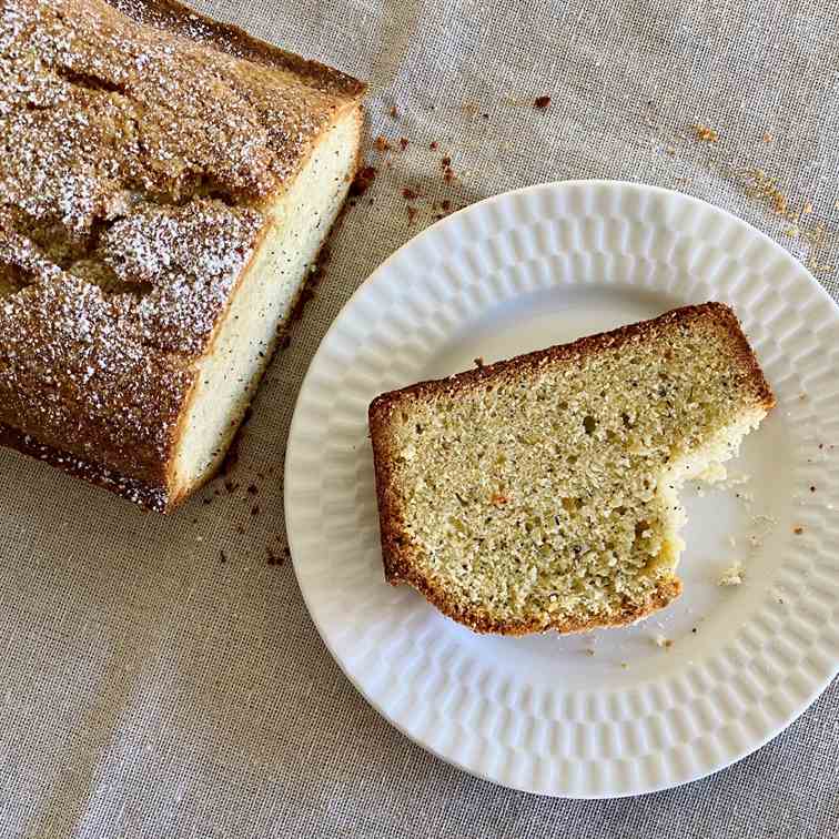 Earl Grey Pound Cake