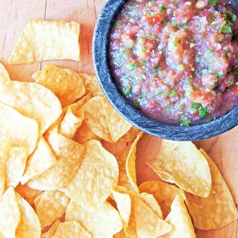 Salsa Fresca (Restaurant Style Salsa) 