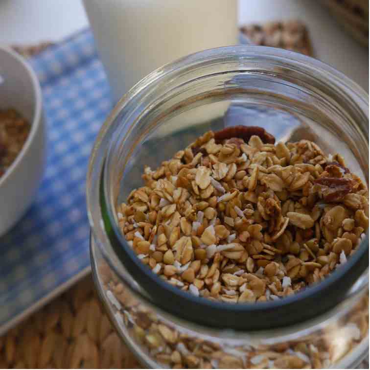 Maple, Pecan & Coconut Granola