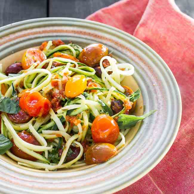 ZUCCHINI NOODLES WITH ROASTED TOMATOES