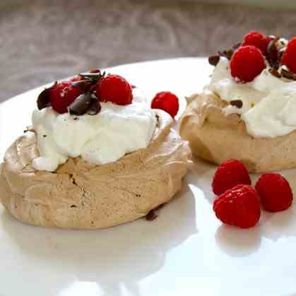 Mini Chocolate Pavlova