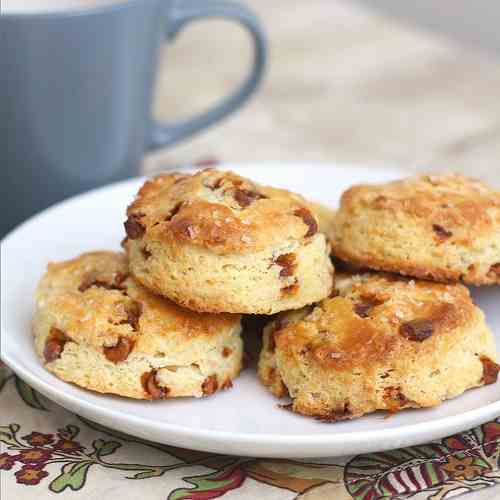 Cinnamon-Eggnog Scones