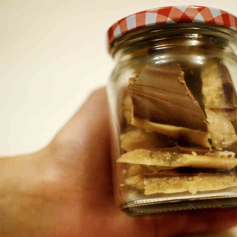 Crumbly Chocolate Caramel Bark