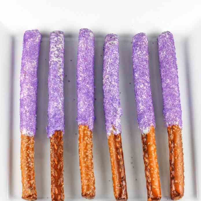 Chocolate Covered Pretzel Rods