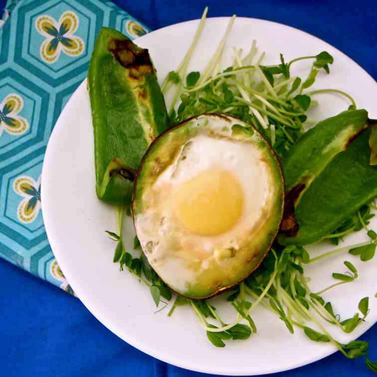 Breakfast Avocado Egg Cup