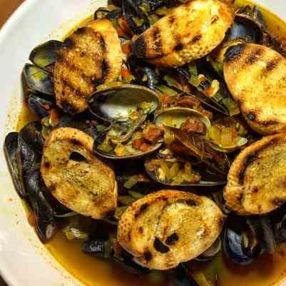 Chorizo and Saffron Mussels