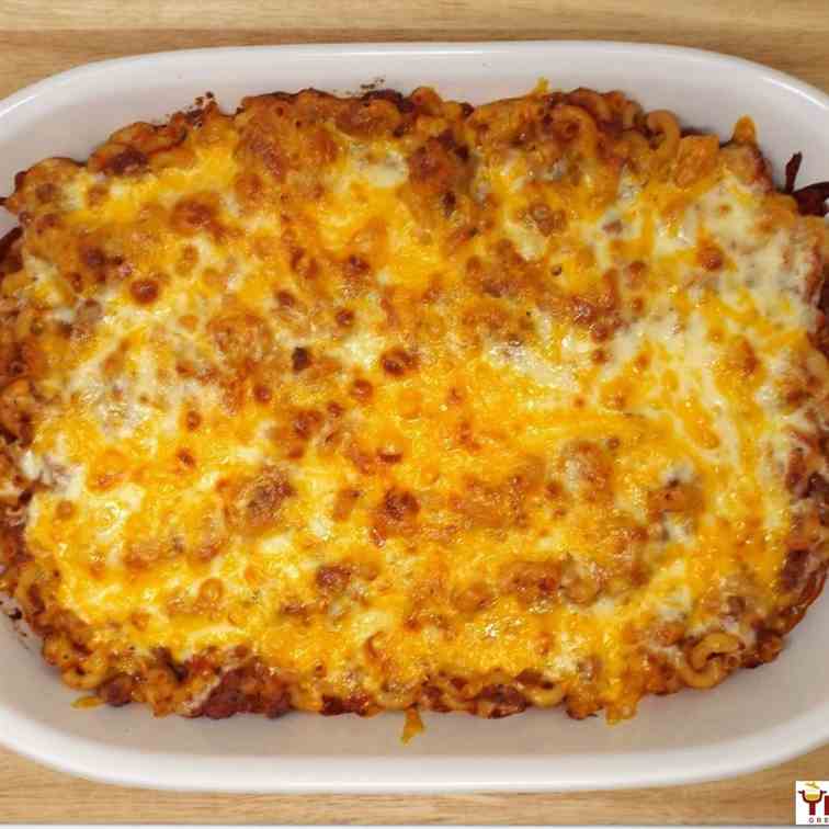 Easy Cheesy Beef and Macaroni Casserole