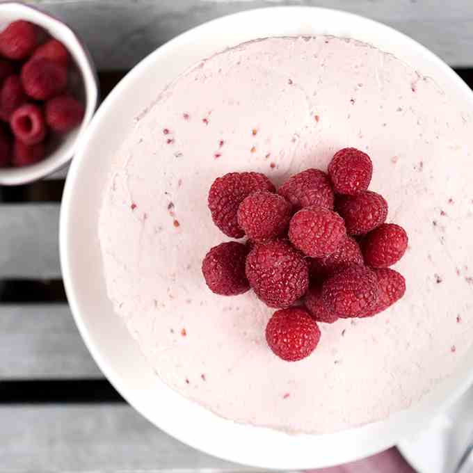 Vanilla Cake with Raspberry Frosting